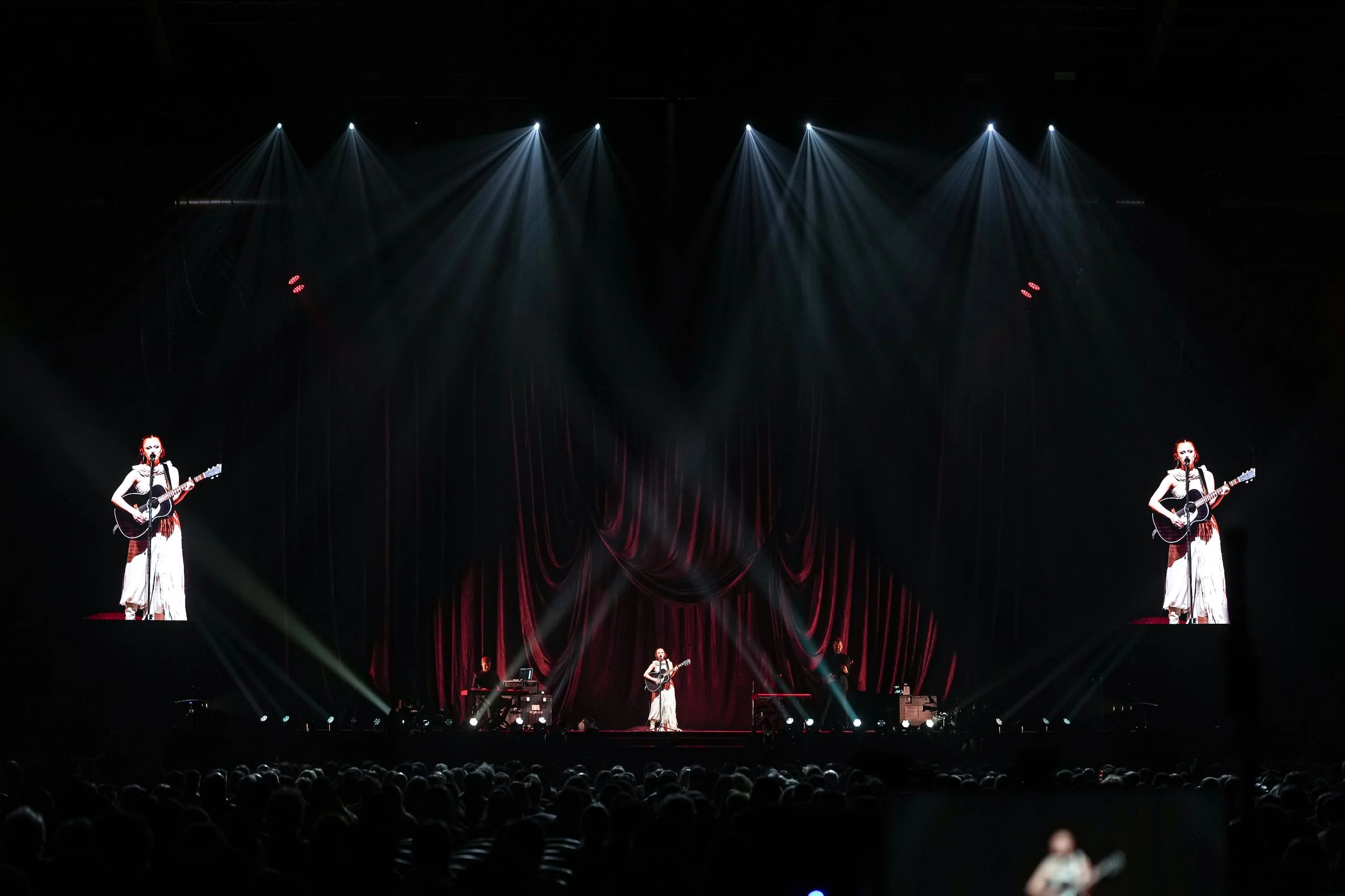 Elín Hall Opens Laufey's A Matter of Time Tour in Iceland – See